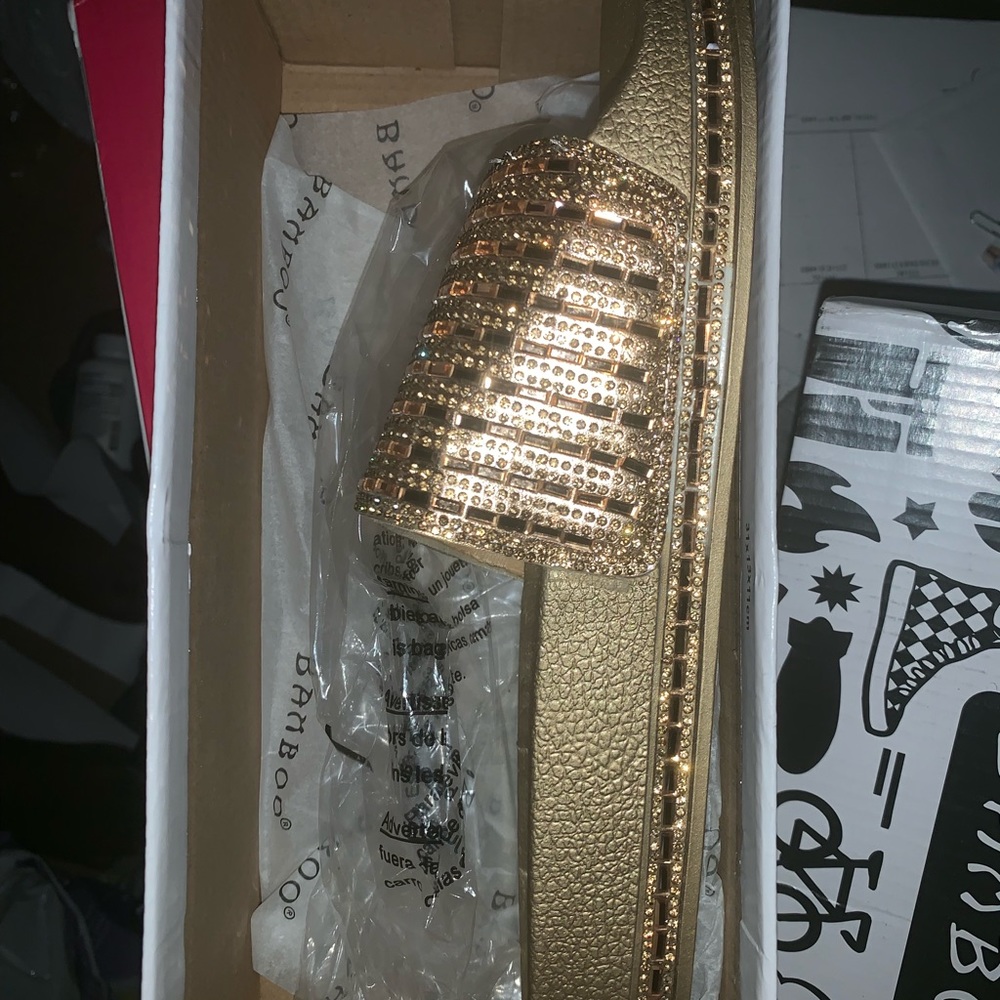 Ladies shoes